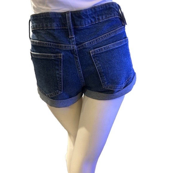 REgeneration by Celebrity Pink Meadow Mid-Rise Jeans Shorts, NWT, Size 26 - Picture 3 of 3